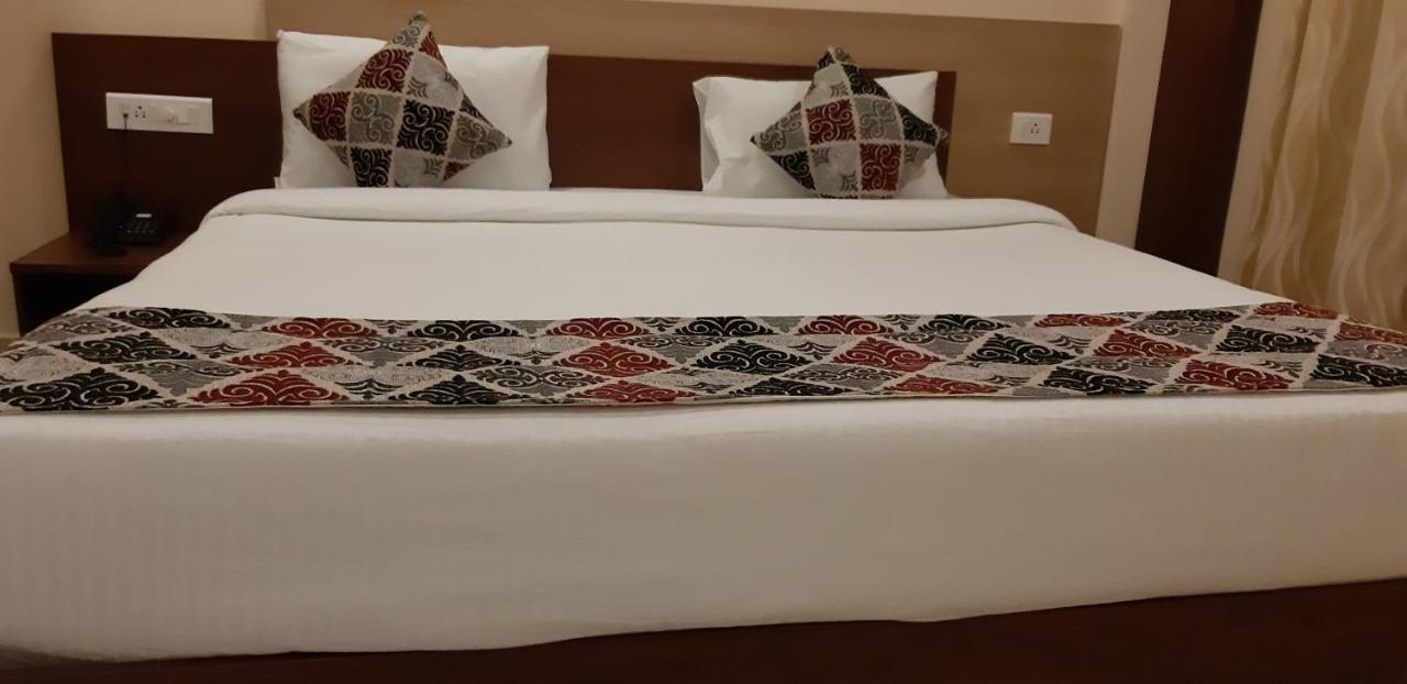 Pipul Hotels And Resorts 400 Meter From Sea Beach Purî Extérieur photo